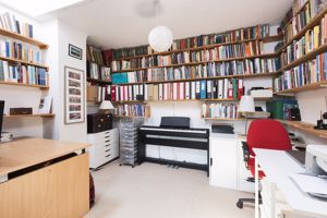 En-Suite Study/Bedroom Four